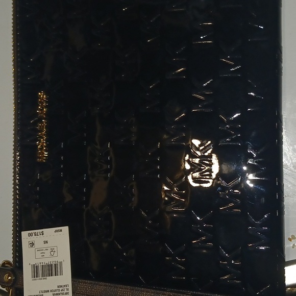 Michael Kors xl zip clutch - Picture 1 of 6